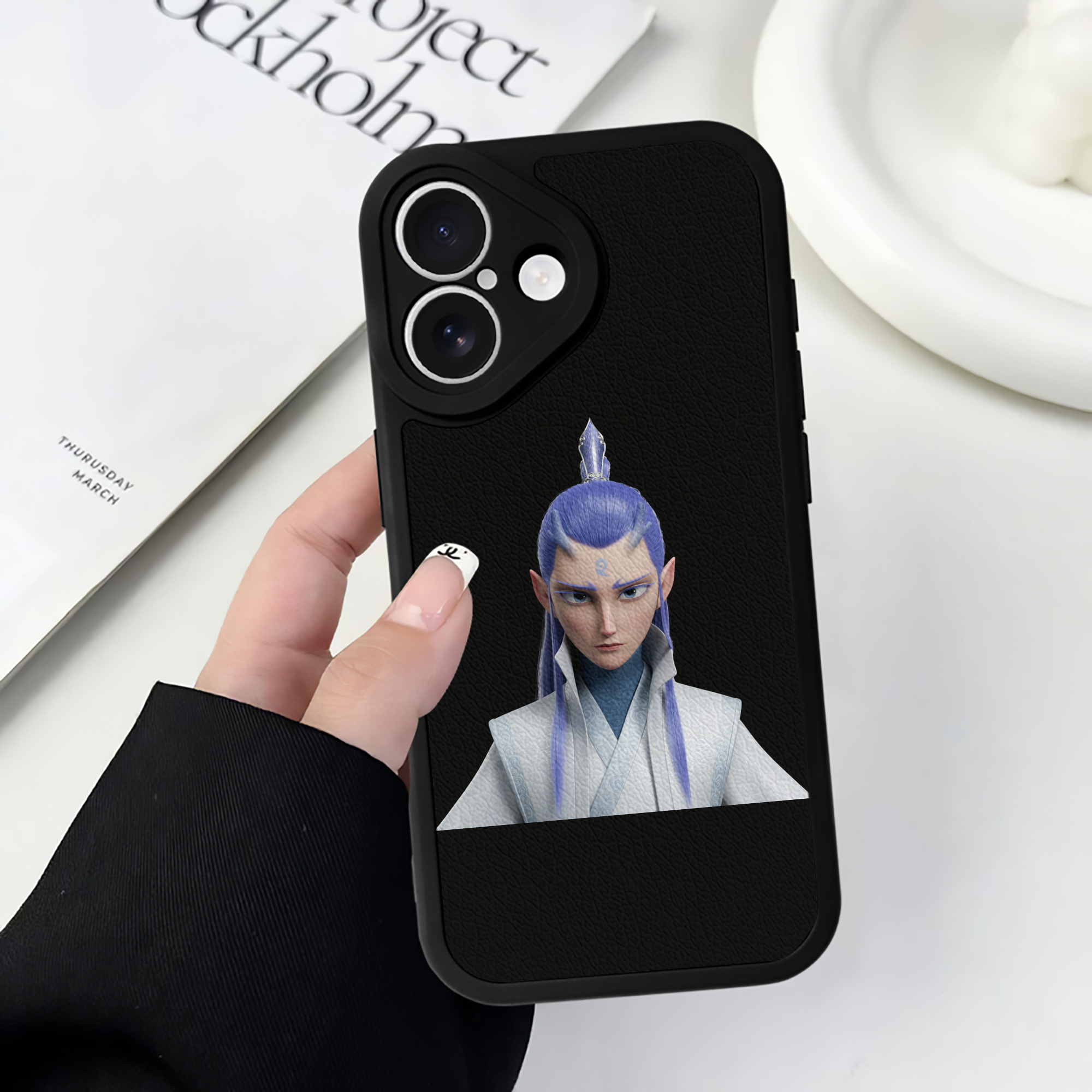 （画像用） Ne Zha 2 ナタ 魔童の大暴れ 【iPhone 16シリーズ対応】シリコンスマホケース（レザー調） 材質：シリコン